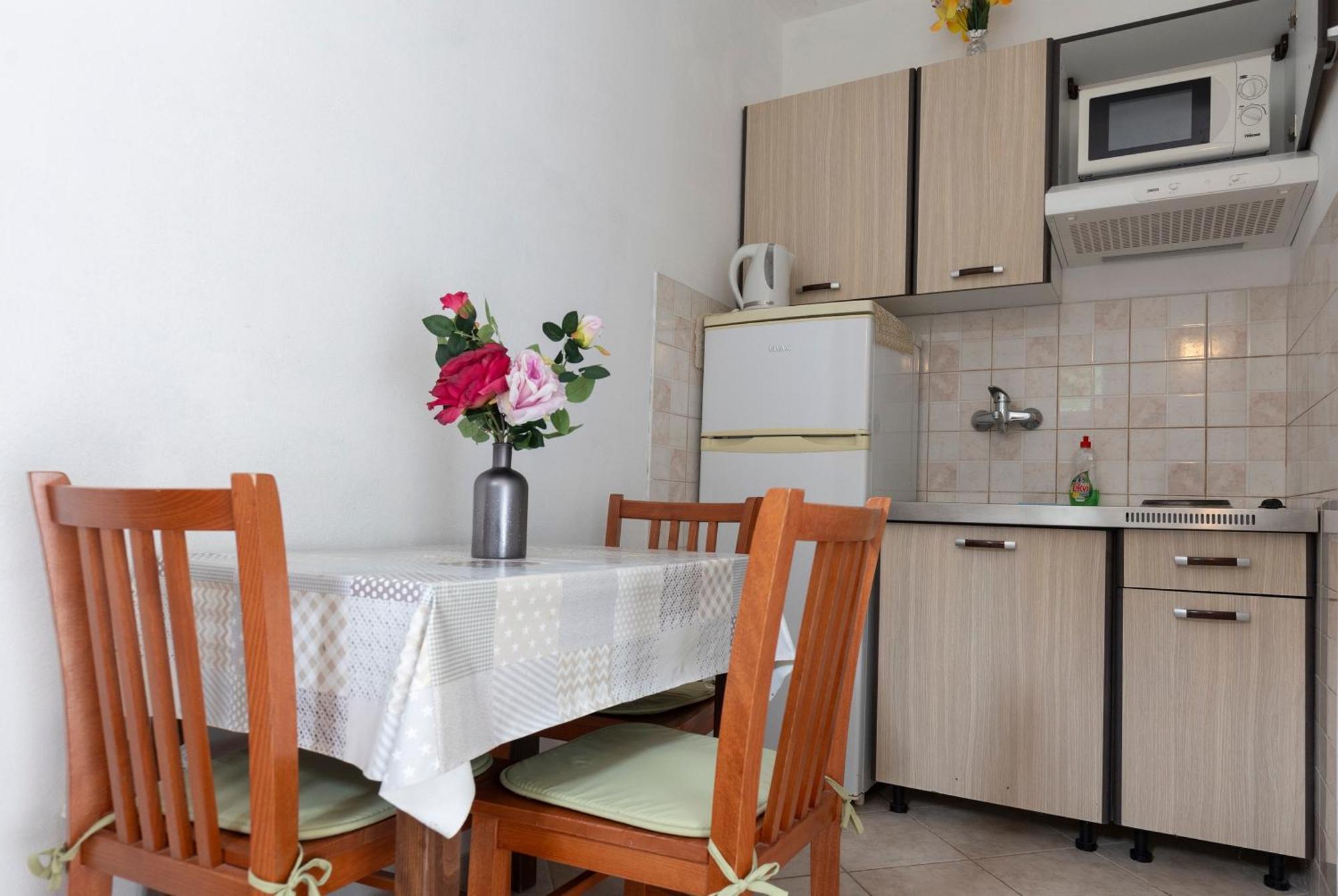 Apartments By The Sea Zuronja, Peljesac - 10137 Brijesta Buitenkant foto